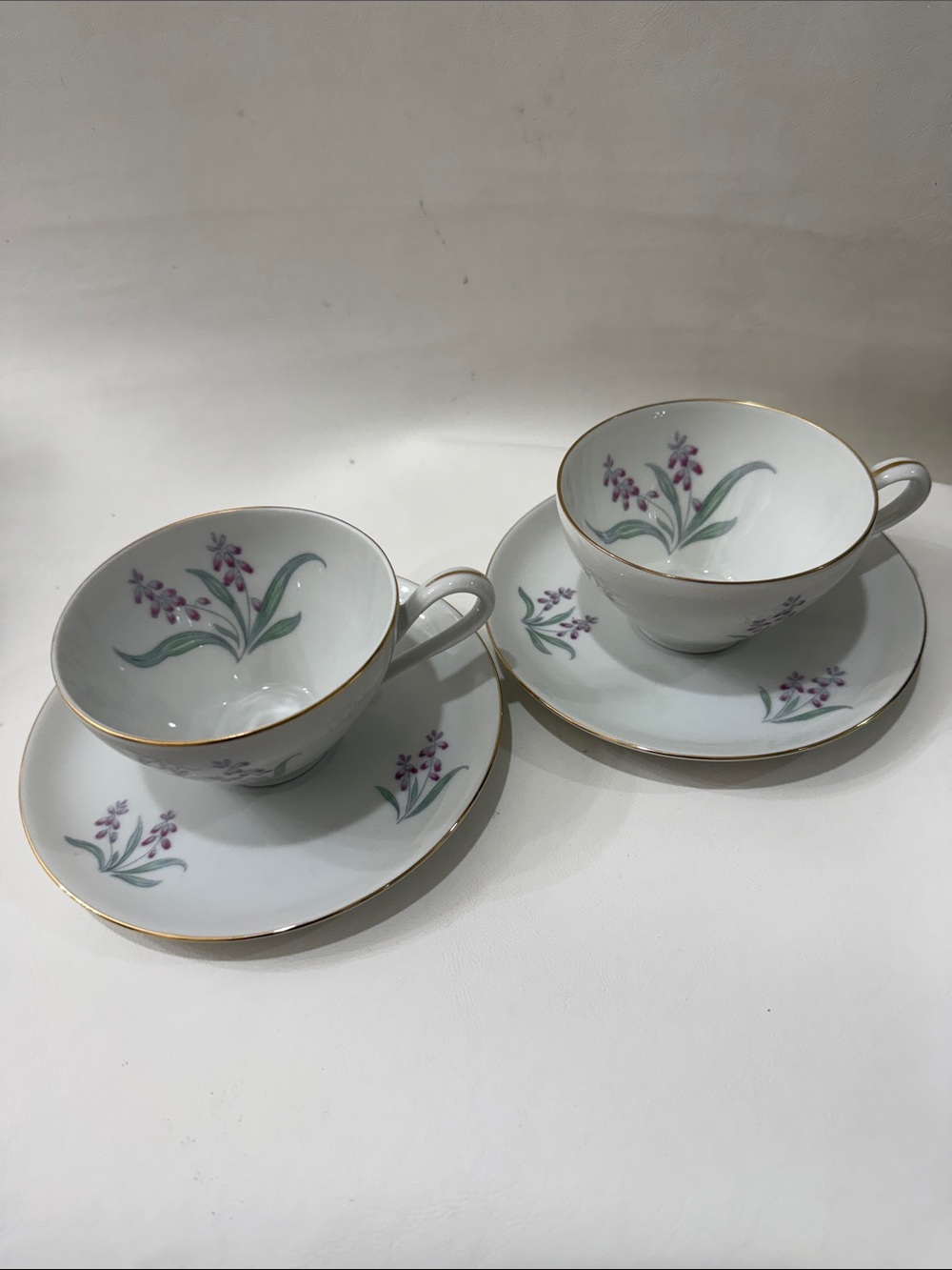 R KPM Krister Germany White Porcelain Teacup Saucer Set F669. 27 Purple Floral